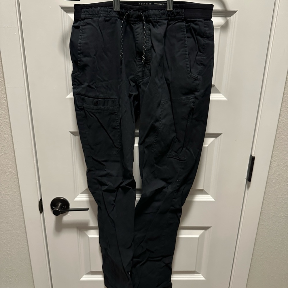Mountain Hardware Hiking Pants 32x34